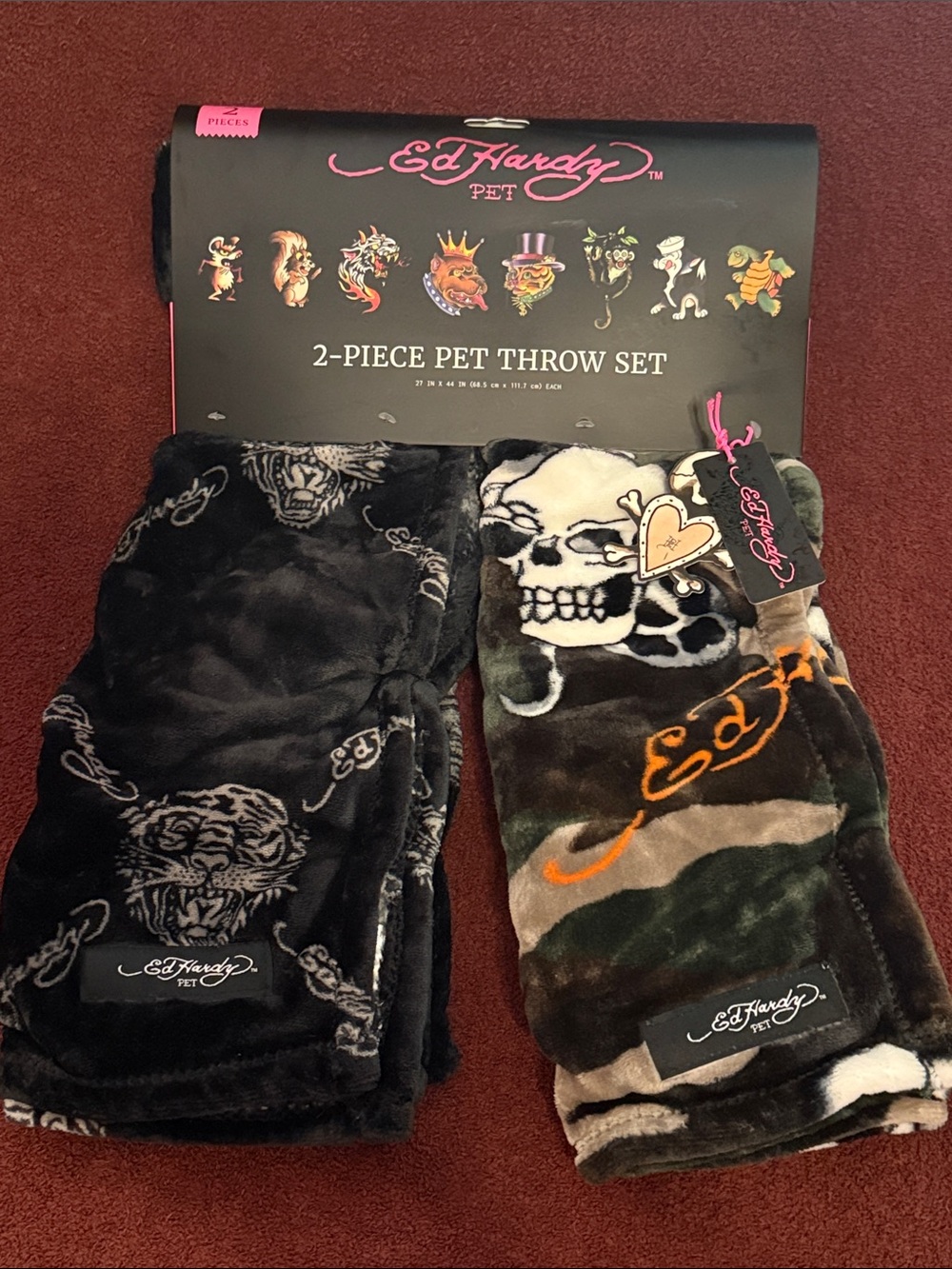 Ed Hardy 2-piece Pet Throw Set